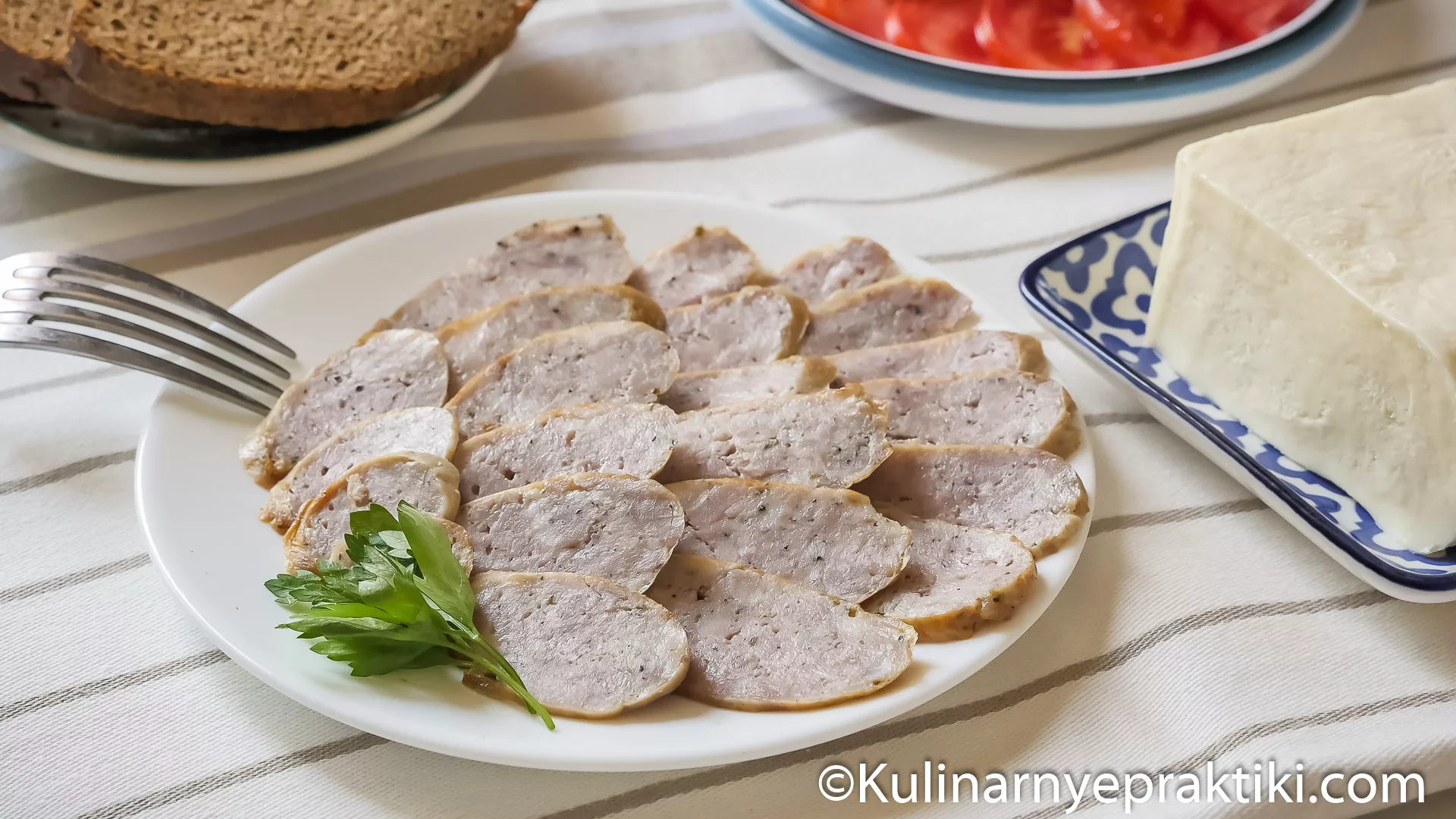 Домашняя колбаса из свинины в натуральной кишке. Пошаговый рецепт с видео